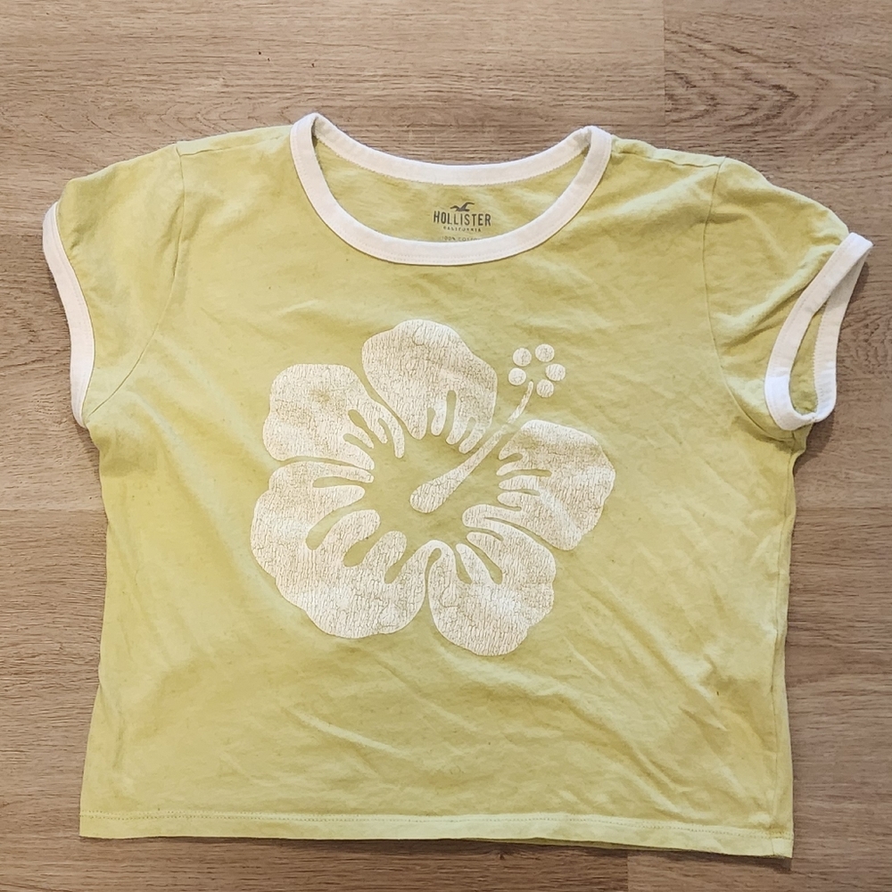 Hollister Lime Green 100% Cotton Crop Tee with White Accents Flower Sz M
